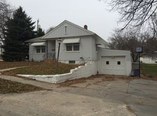 105 1st St, Minden, IA 51553