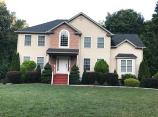 14 Pluto Ln, Plattekill, NY 12548