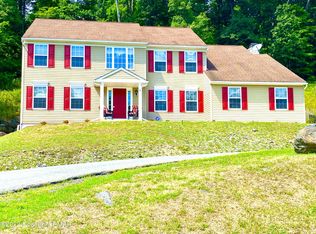 5105 Acorn Ln, East Stroudsburg, PA 18302