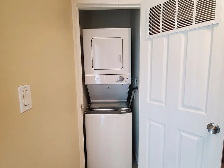 Mountain View Condos — Photo 25