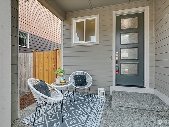 3rd image of 14703 28th Avenue W
