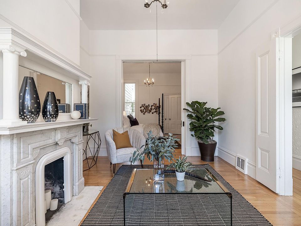 1st image of 212 Waller St