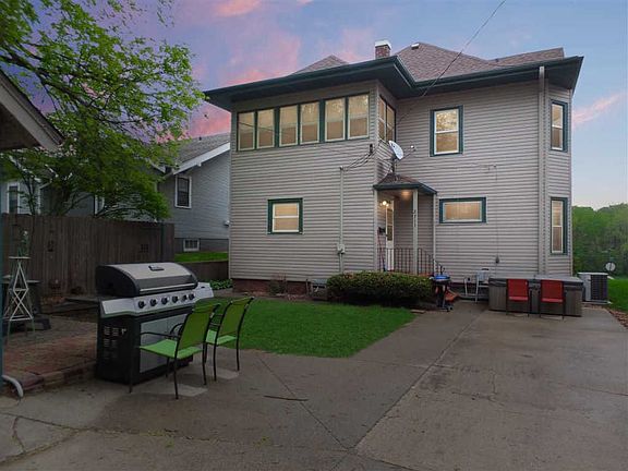 2nd image of 2711 Jones St #0