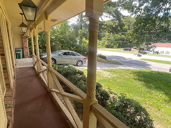 3rd image of 2397 Rockbridge Rd