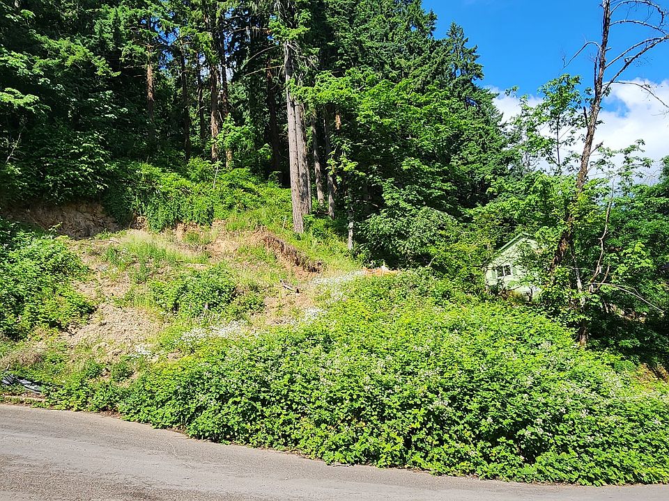1st image of 18366 Hillside Ct