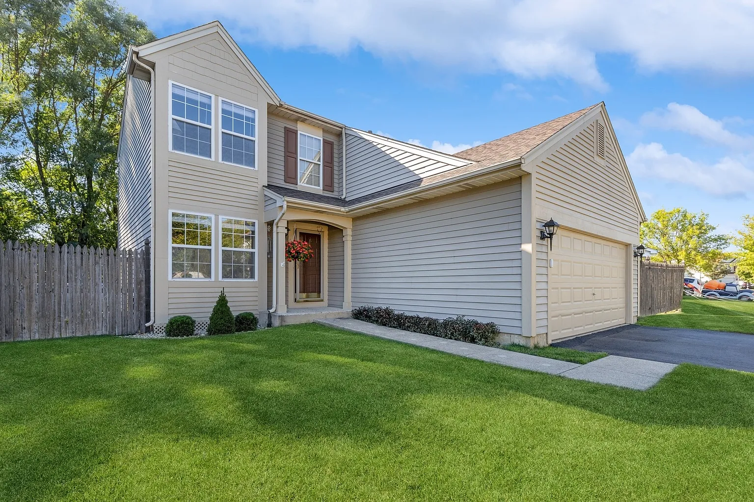 1288 Chesterfield Ln photo 1