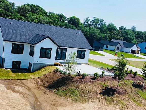 3rd image of 306 Linda Ln