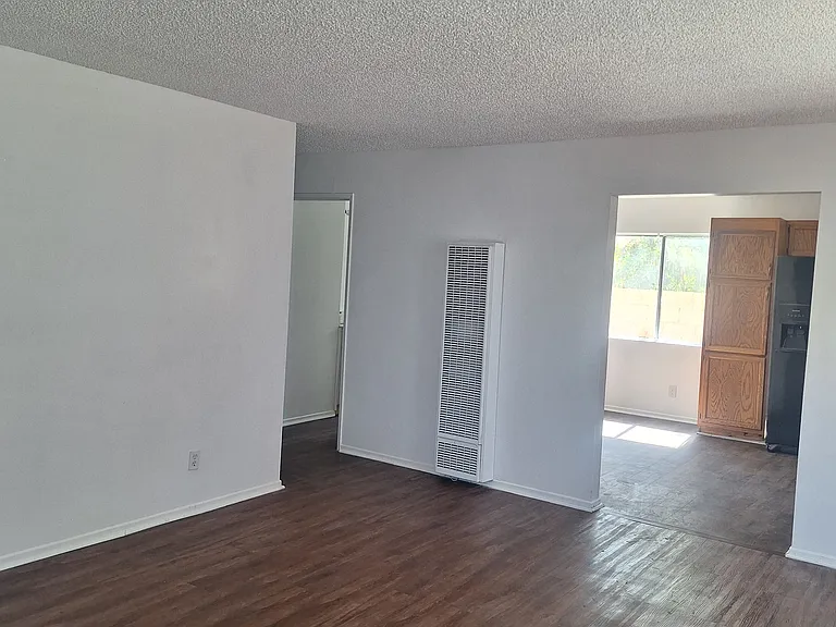 1018 W 93rd St #1 — Photo 11