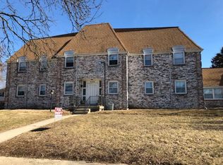 908 Crescent Dr APT 1-5, Champaign, IL 61821
