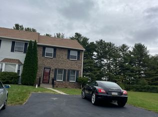 1037 Stoneham Cir, Hatfield, PA 19440