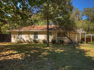 47 Jackson Rd, Huntsville, TX 77320