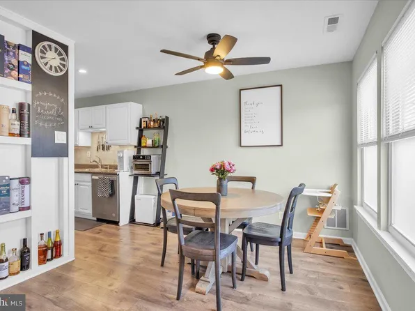 103 Roberts Ln, Marlton, NJ 08053