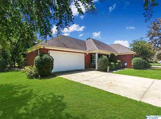 1600 Crown Pointe Dr NE, Hartselle, AL 35640