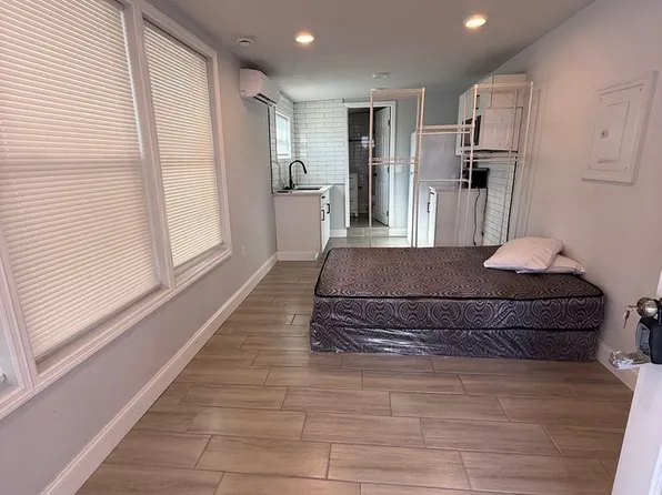 1015 50th Avenue Ter W, 1015 50th Avenue Ter W #A, Bradenton, FL 34207