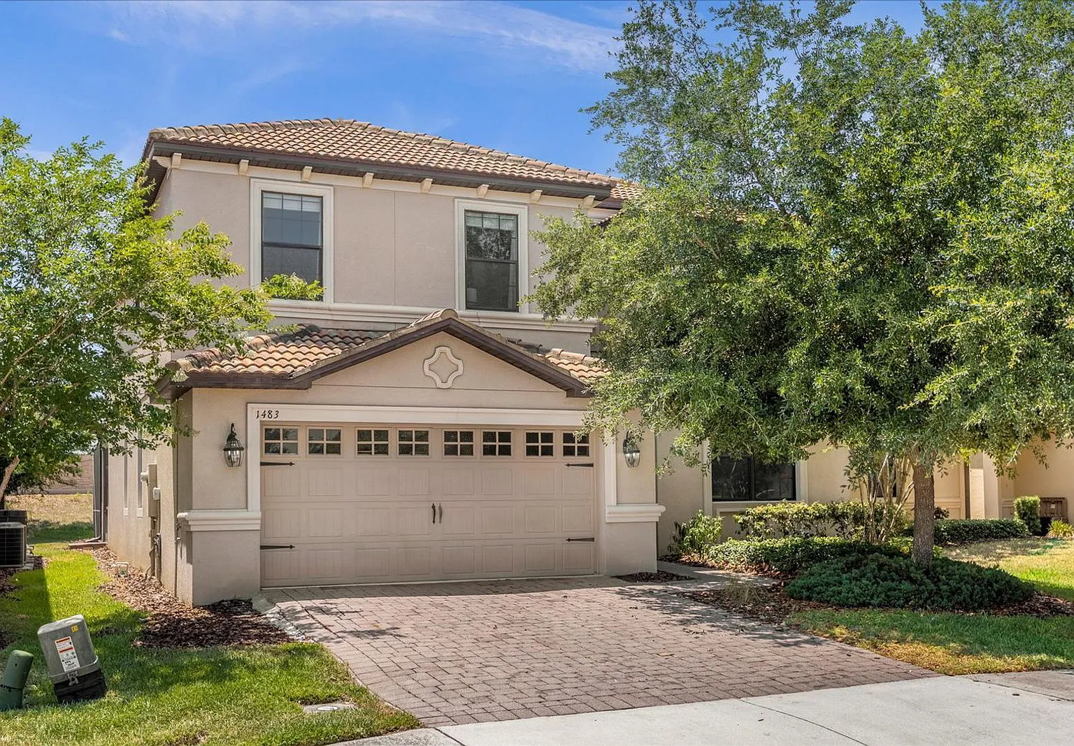 6 bed, 6.0 bath, 3339 sqft, $4,000 — Photo 1