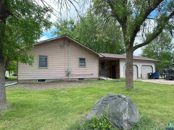 800 N Poplar Ave, Bridgewater, SD 57319
