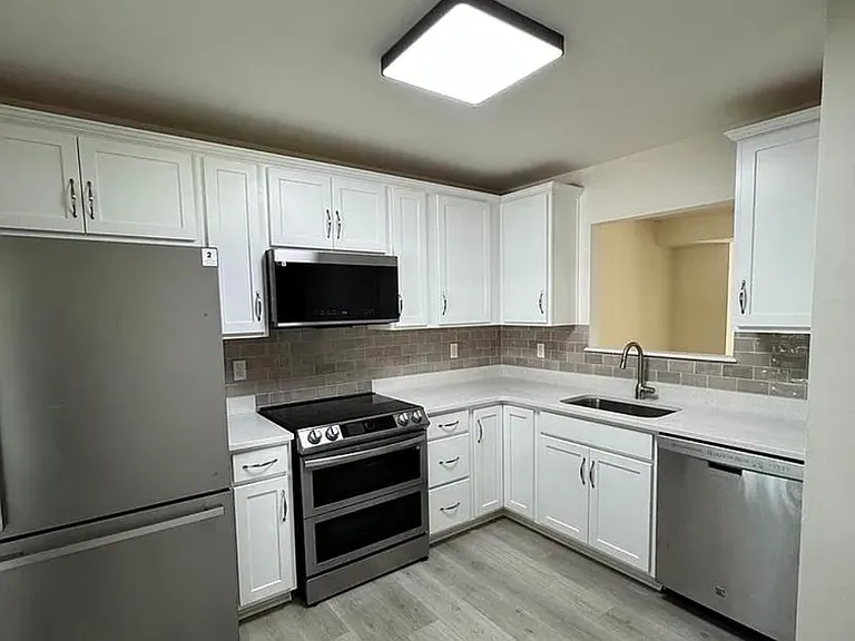723 Hemlock St #1 — Photo 4