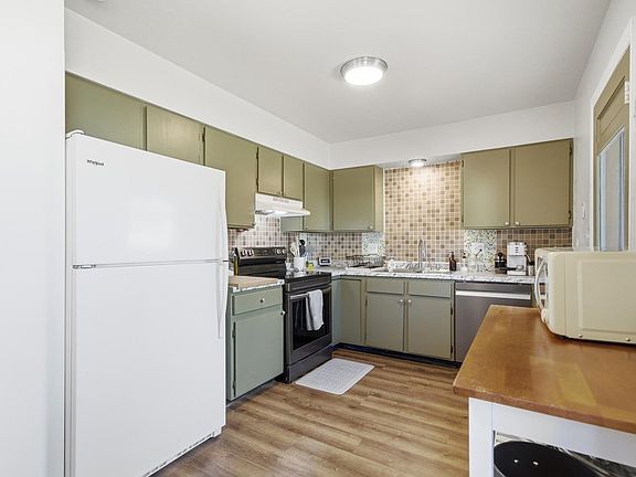 5th image of 8204 Taylor Ct