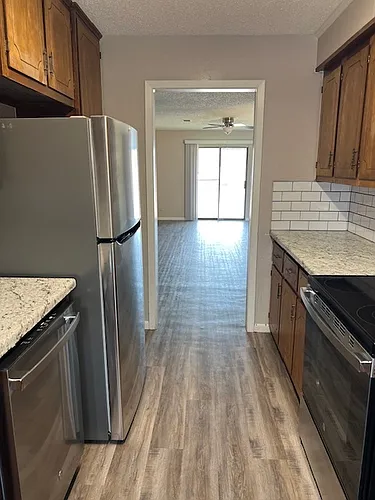 408 W Avenue A Photo 1