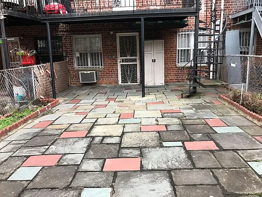 Rented by Prime Realty | media 9