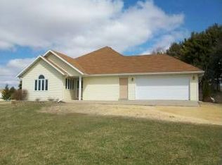 W4704 Stauffacher Rd, Monroe, WI 53566