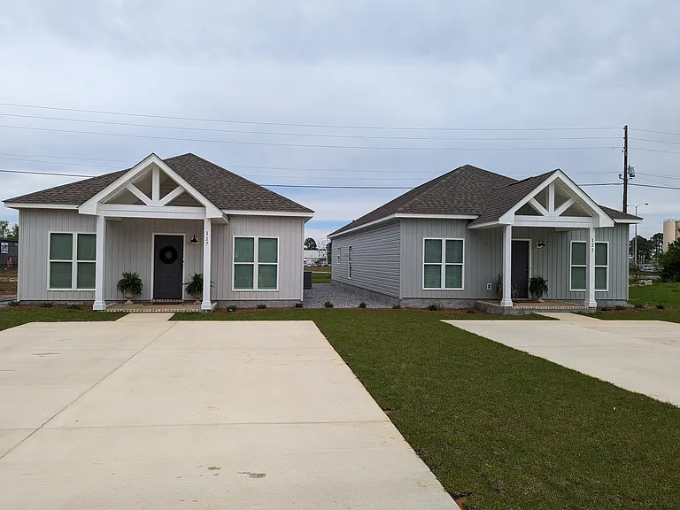 113 Edgefield Rd — Photo 32