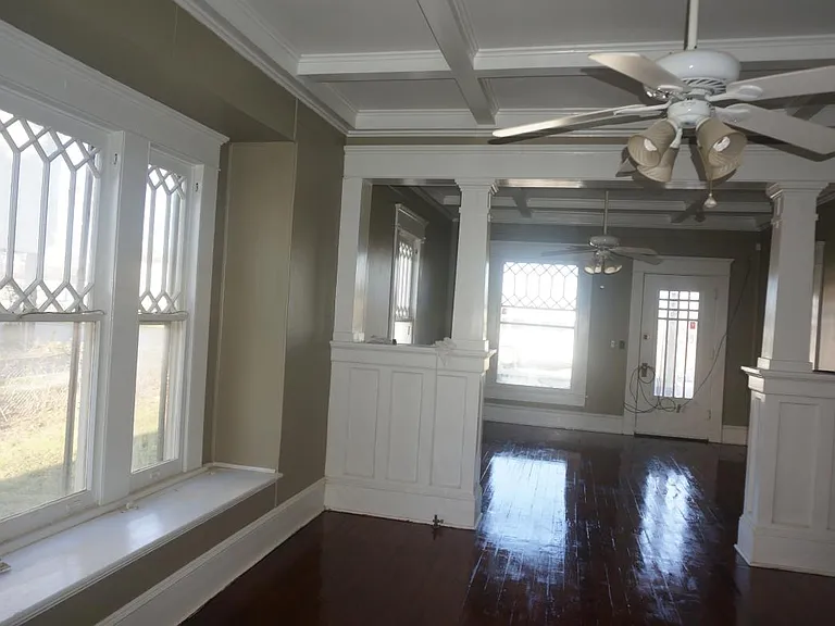 102 N Main St — Photo 3