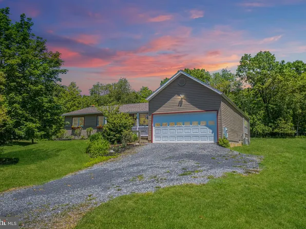 45 Cornfield Ln, Port Matilda, PA 16870