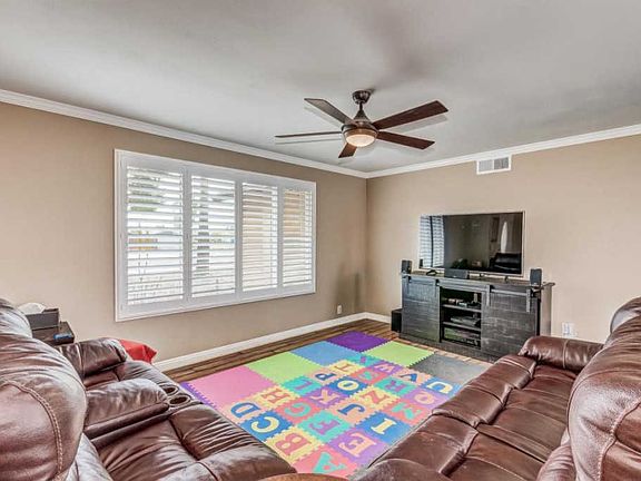 4th image of 4402 E Kelton Ln