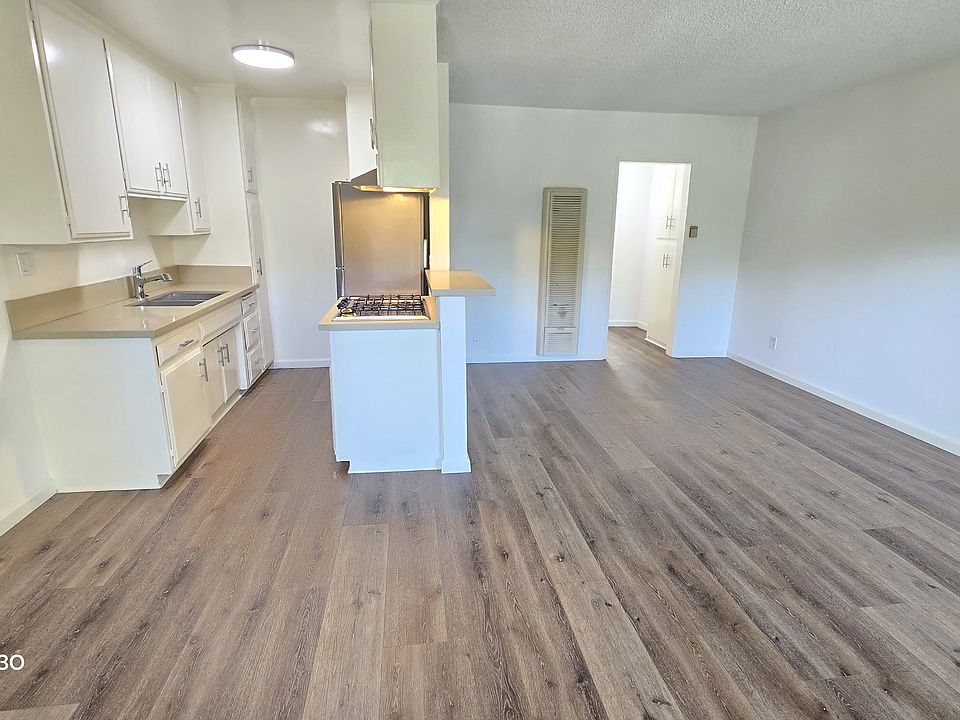 1st image of 11657 Iowa Ave #4