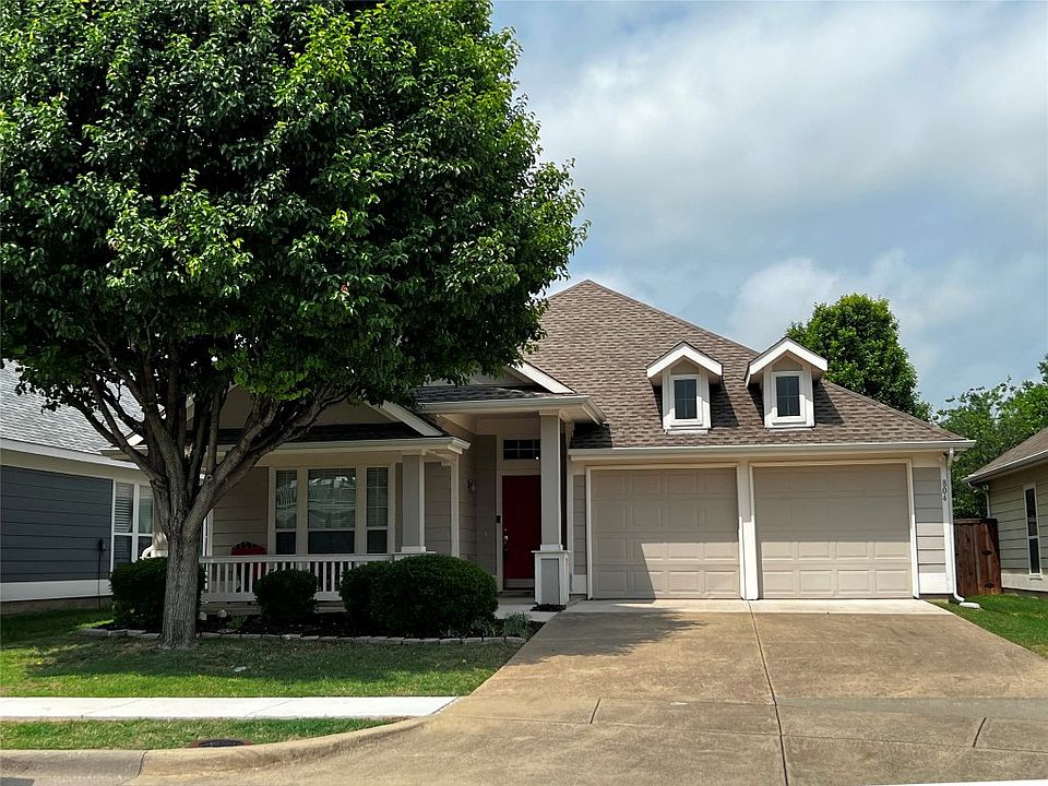 1st image of 804 Lullaby Ln