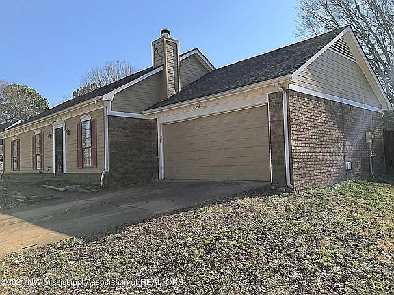 3rd image of 691 Woodsmoke Dr