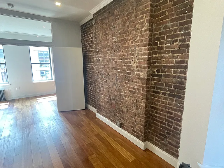 63 Clinton St #13 — Photo 12