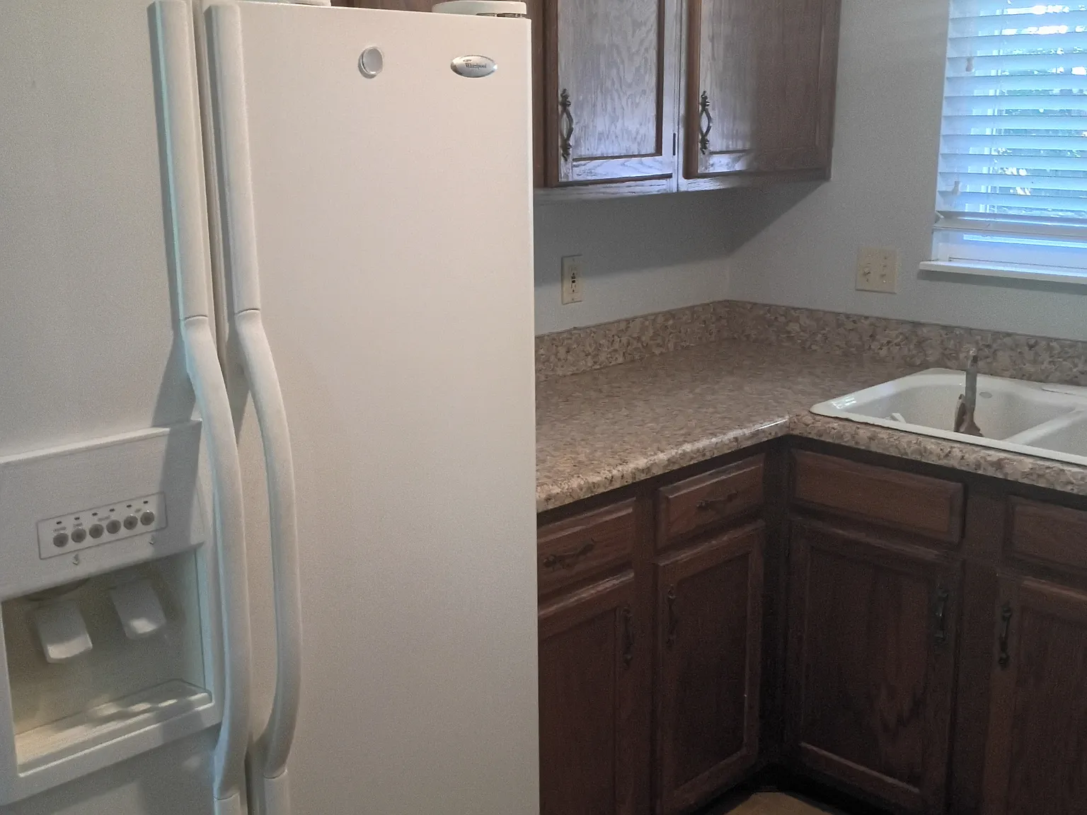 3 bed, 1720 sqft, $2,600 — Photo 3
