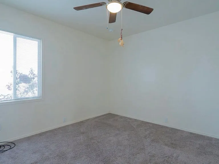 370 W Pima Ave — Photo 14
