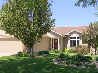 7104 W Selkirk Trl, Sioux Falls, SD 57106