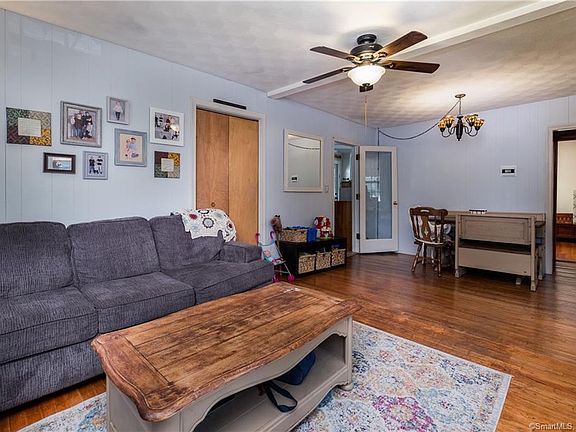 4th image of 50 Sunset Ave