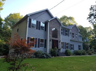 15 Harris Ave, Lincoln, RI 02865