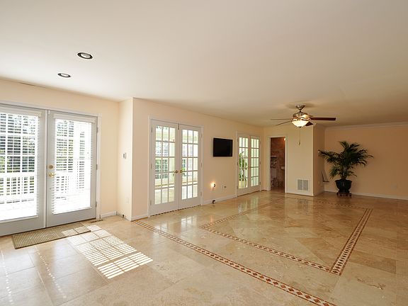 5th image of 10307 Campbell Dr