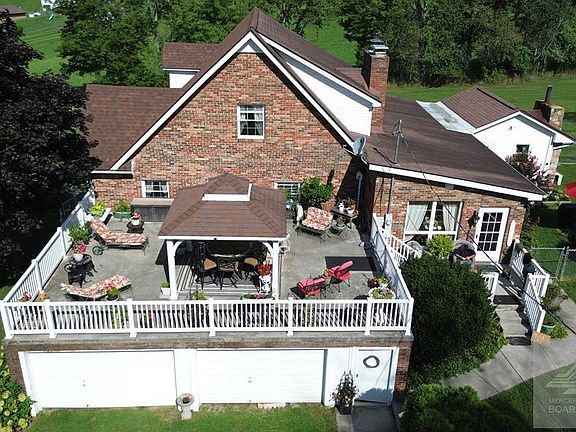 2nd image of 7697 Beech Run Rd