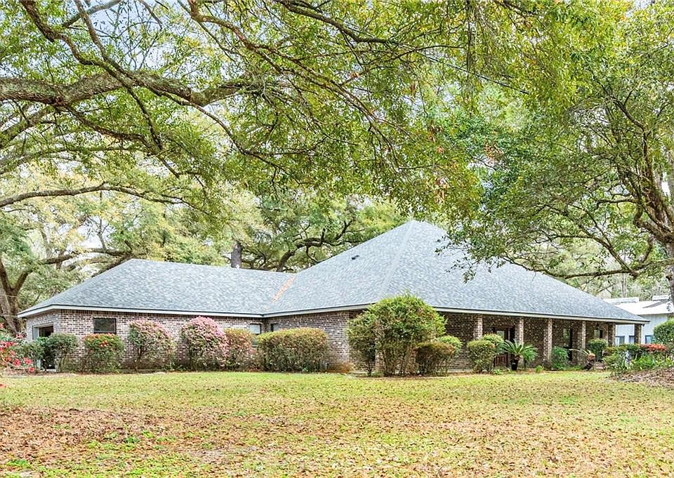 1st image of 69170 4th Ave