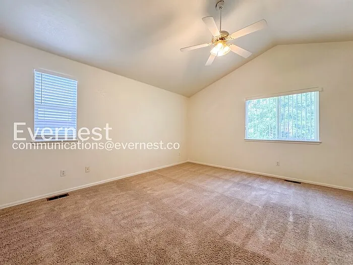 10545 Ashwood Ct — Photo 13