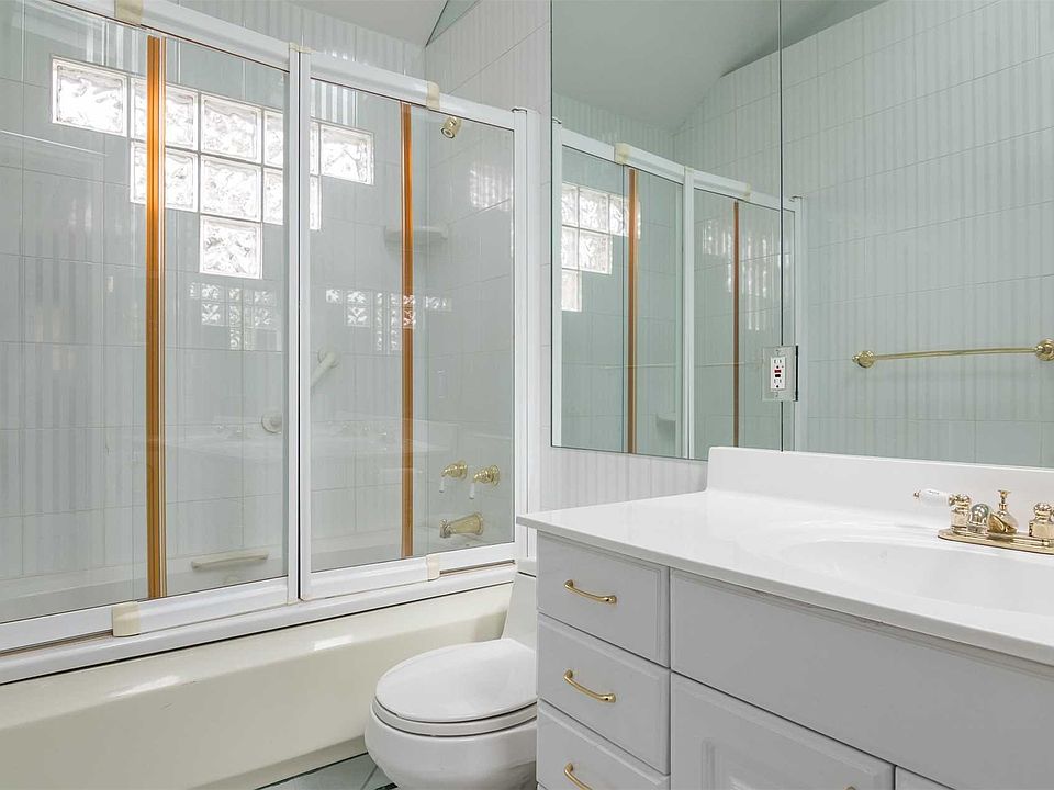 Main bathroom with skylight