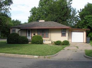 555 S Bleckley Dr, Wichita, KS 67218