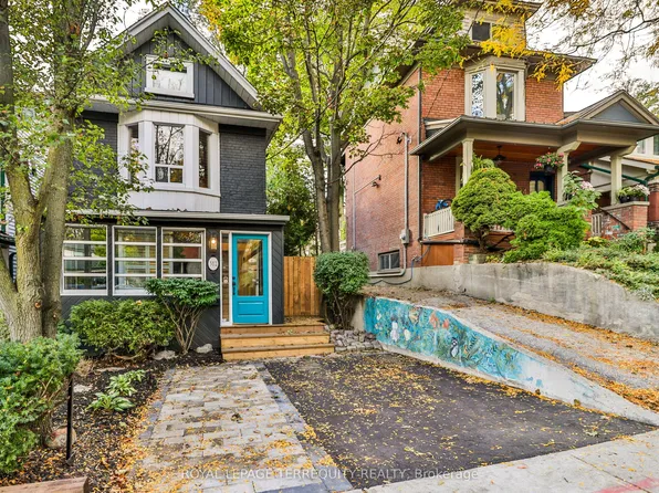 312 Kenilworth Ave, Toronto, ON M4L 3S8