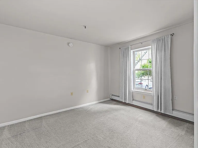 340 Hildred Dr — Photo 22