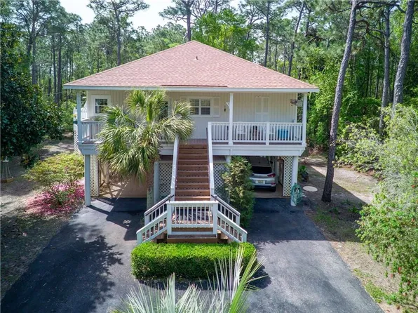 703 Hunley Pl, Dauphin Island, AL 36528