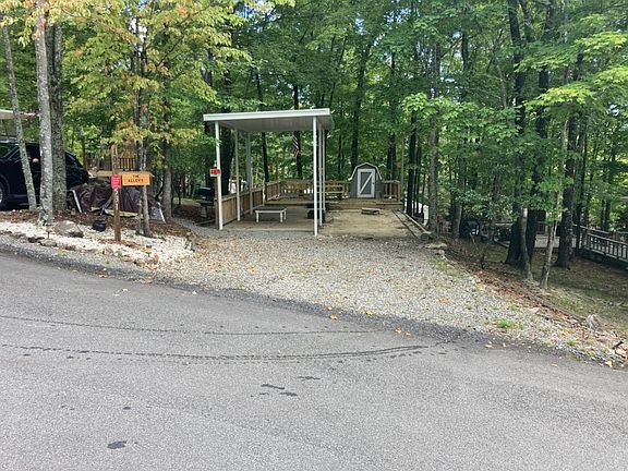 3rd image of 531 Dogwood Cir #100