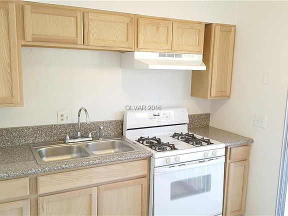 2nd image of 3908 Palos Verdes St #1