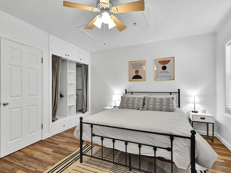 2306 W Madison Ave — Photo 18